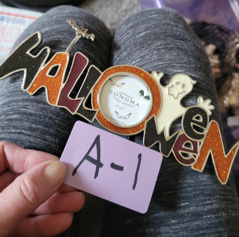 Sonoma genuine home goods enamel frame Halloween - Picture 8 of 8